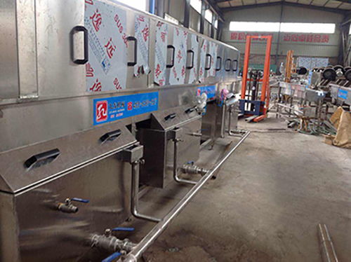 遼寧周轉(zhuǎn)箱清洗機生產(chǎn)設(shè)備哪里有售歡迎來電 諸城九龍機械